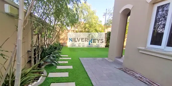3 BEDROOM+MAID ROOM VILLA WITH SINGLE ROW + LAWN/GARDEN + BIG UNIT(1 cheque only)