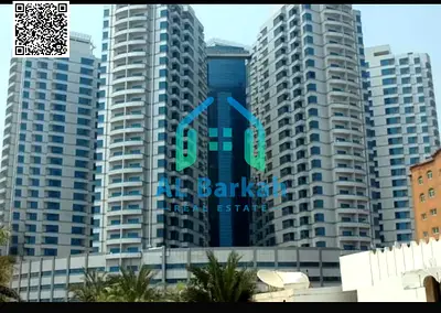 شقة عصرية بإطلالات بانورامية على الخور والمدينة – سكن الأحلام للعائلات!
