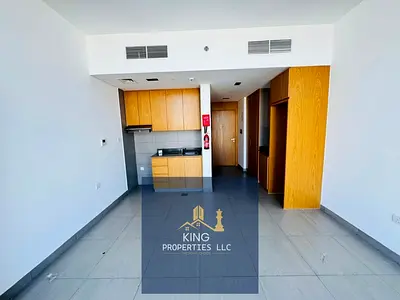 مناظر خلابة، استوديو متاح للإيجار