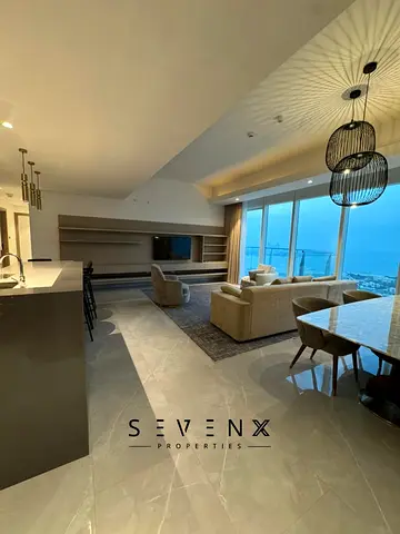 Penthouse - All Bills included- sea view