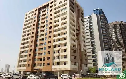 Studio Apartment | Frankfurt Sports Tower | Balcony | Golf & City Views