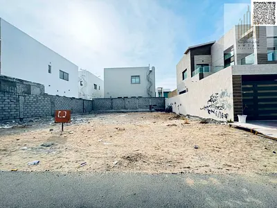 ارض سكني استثماري فلل  المساحه الاجماليه 3100 قدم 288 متر  تصريح البناء G+1  الارض تملك حر لكل الجنسيات  السعر 820000 غير شامل الرسوم  يوجد بها جميع ا