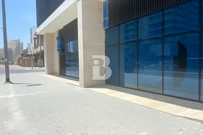 ROAD FACING| GREAT CEILING HEIGHT | BRAND NEW