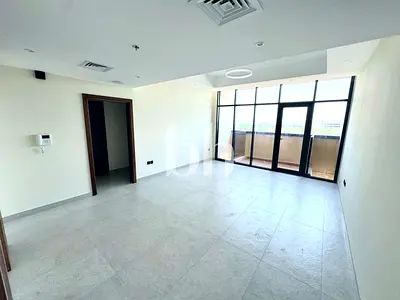 Vacant | 2 Parking | New Modern Building