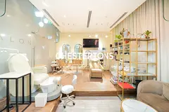 Vacant I Road View I Fitted &amp; Furnished