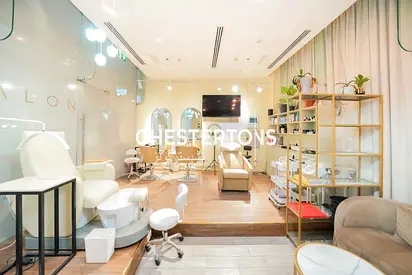 Vacant I Road View I Fitted & Furnished