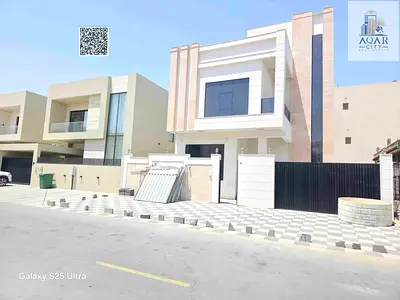 Seven-room villa for sale, close to all services, at a special price