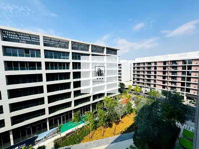 Spacious luxurious lush 2 bedrooms with huge balcony