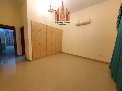 4 Bedroom Hall Majlis wardrobe parking Maids room Near Beach 12 year old 3400 sqft