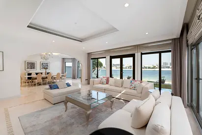 Exclusive 5BR Palm Villa w/ Private Pool and Beach