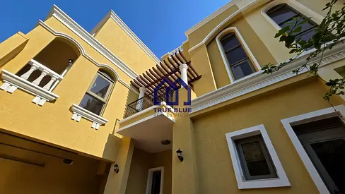 Stunning 4BR Upgraded Townhouse Golf & Lagoon View