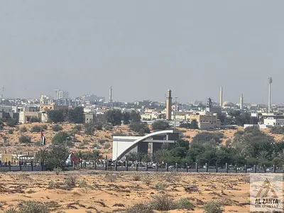 بدون عمولة || قطعة أرض لمنزل تاون هاوس || على طريق E311 || 1722 قدم مربع || أم القيوين