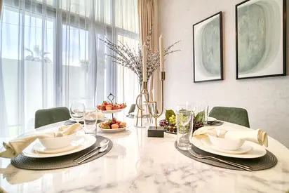 Stylish 3BR Townhouse with private outdoor lounge- Victoria Damac Hills 2