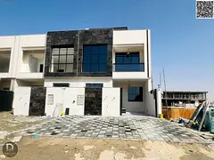 For sale: Unmissable opportunity! 5-bedroom townhouse at a fantastic price, including registration f