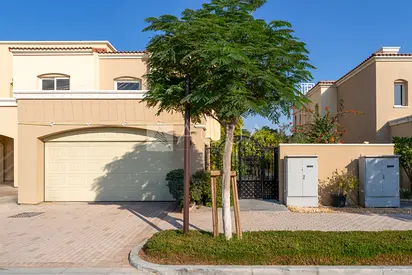 Lush greenery | Vastu Compliant | Corner