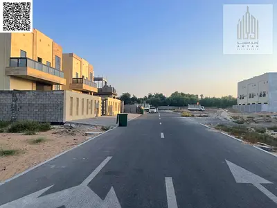 للبيع ارض سكني استثماري فيلل في امارة عجمان منطقة الحليو2  الارض تقع علي مساحة 160 متر مربع /1722 قدم مربع  الارض تصريح بناء ارضي + طابقين  الارض تقع
