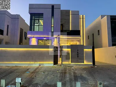 فيلا للبيع في منطقة الحليو  المميزات:  	•	4 غرف نوم ماستر 	•	مجلس مع حمام 	•	صالة مع حمام 	•	مطبخ رئيسي 	•	غرفة خادمة 	•	ارتداد كبير أمام الفيلا  الوص