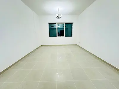 Luxury 2bhk opp Sahara center with 2 full bathrooms+parking free/wardrobes just in 54k and 6 cheques