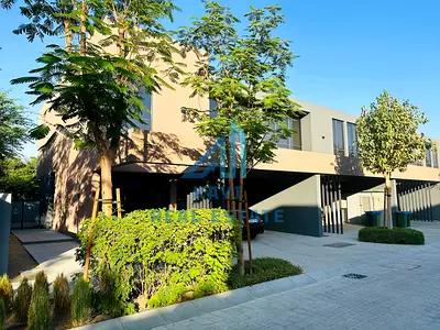 Brand New 4-Bedroom Villa with Majlis for Rent in Massar, Kaya