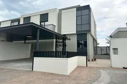 Upgraded Landscaping | Corner Unit | Single Row