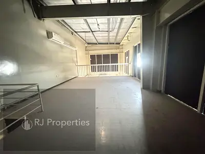 Hot OFFER 30days free on the road showroom with MAZZiNE FLOOR BUSSINES AREA only jest 125k