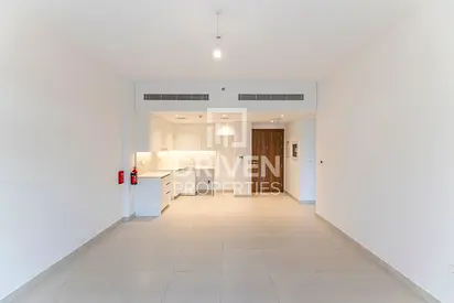 Ready Apt | Sunset View | Vacant on Transfer