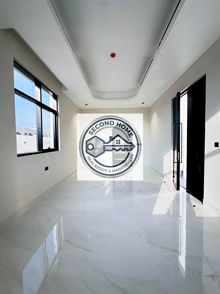 BRAND NEW 05 BHK VILLA WITH HUGE YARD AT PRIME LOCATION