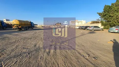 UNBELIEVABLE OFFER OPEN YARD WITH 3 SIDE BOWNDARY AREA 46K SQFT RENT 300K ONLY MAIN ROAD AL SAJJA