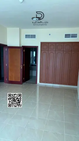 تملك شقة راقية غرفتين وصالة في أبراج كورنيش ريزدنت بإطلالة بحرية خلابة، بموقع استراتيجي قريب من جميع الخدمات، مناسبة للسكن والاستثمار بعائد مميز