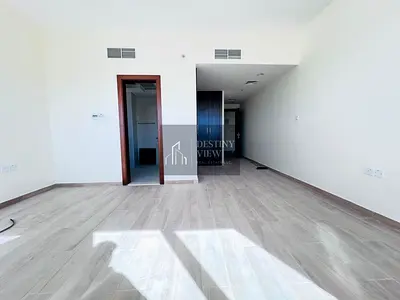 Like brand new lavish 2bhk full family building