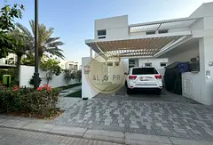 3 BEDS TOWNHOUSE | SPACIOUS LAYOUT | SINGLE ROW