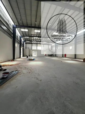 Premium warehouse for rent 24900 sqft 195KW Umm Al Quwain New Industrial