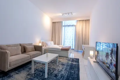 Vibrant Studio with Gym Access | Furnished | Flexible term