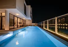 Stunning 5 Bed Villa with Private Pool and Beach