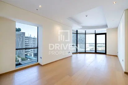 Huge Layout | Close to Dubai Mall | Vacant Soon