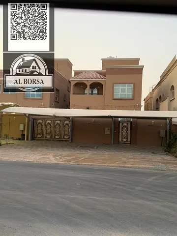 للبيع فيلا سكنية استثمارية في المويهات 1 عجمان 5 غرف نوم وصالة وصالتين ومساحة واسعة.