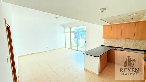 Waterfront Elegance | Stylish 1BR Apartment with Stunning Canal Views