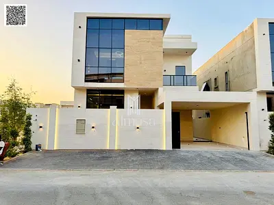 Freehold .Modern villa on a main street, no registration fees.
