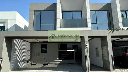 VACANT | CORNER UNIT | PRIVATE POOL | HUGE LAYOUT