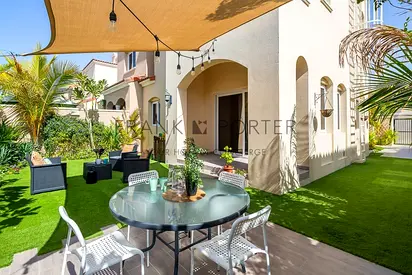 Modern 3BR Villa w/ Maid's Room & Own Backyard!