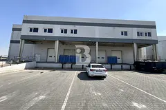 WAREHOUSE FOR RENT JAFZA / LOADING DOC / PARKING