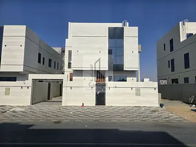 للبيع فيلا تشطيب فاخر مع مسبح شامل رسوم التسجيل