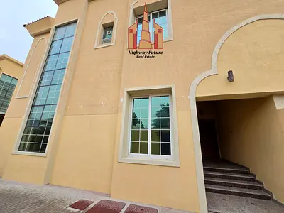 Like brand new 4 bedroom villa Majlis 2 big hall central Ac wardrobes parking maid room just 150k