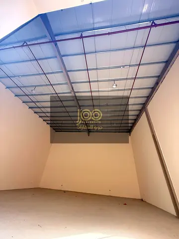 Warehouse for Rent in a prime location in Umm Al Quwain, suitable for all types of activities — commercial, industrial, or storage. Area: 3,100 sq.ft