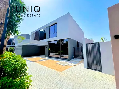 5 Bedroom Forest Signature Villa | ROBINIA