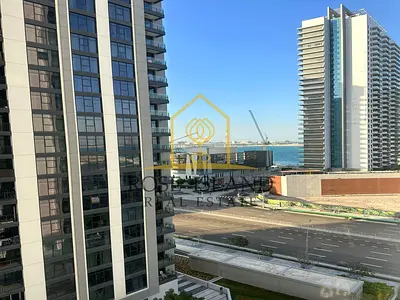 Fascinating Unit|With Balcony|High Floor