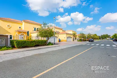 Good Location | Landscaped | Ready to Move in