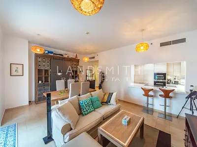 Upgraded 2BR Bright Apartment | Rented