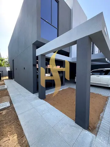 4 BEDS I CORNER I FREEHOLD I LOWEST PRICE