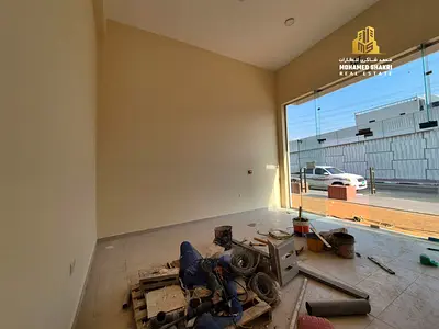 BRAND NEW I WAREHOUSE/SHOP/SHOWROOM / IDEAL FOR ALL ACTIVITY I 3 PHASE